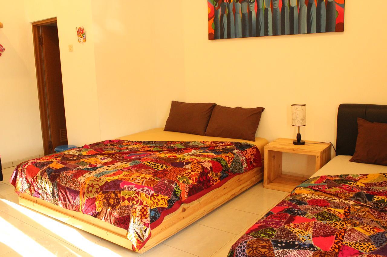 The Wayang Homestay Yogyakarta Ngoại thất bức ảnh