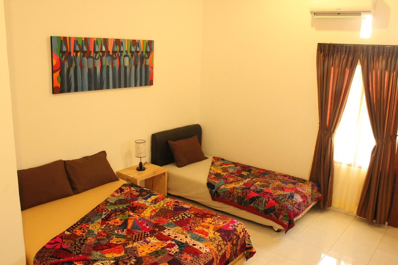 The Wayang Homestay Yogyakarta Ngoại thất bức ảnh